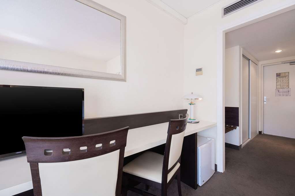 The Originals City, Hotel Galaxie, Nice Aeroport Saint-Laurent-du-Var Zimmer foto